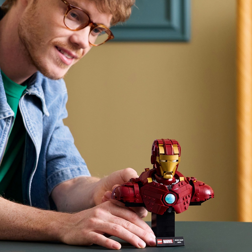 Конструктор LEGO Super Heroes Marvel Бюст Залізної Людини MK4 76327