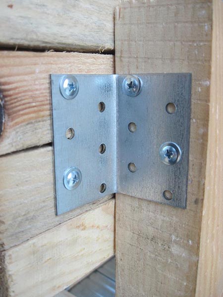 Уголок перфорированный Profstal равносторонний 80x80x60 мм 2,5 мм