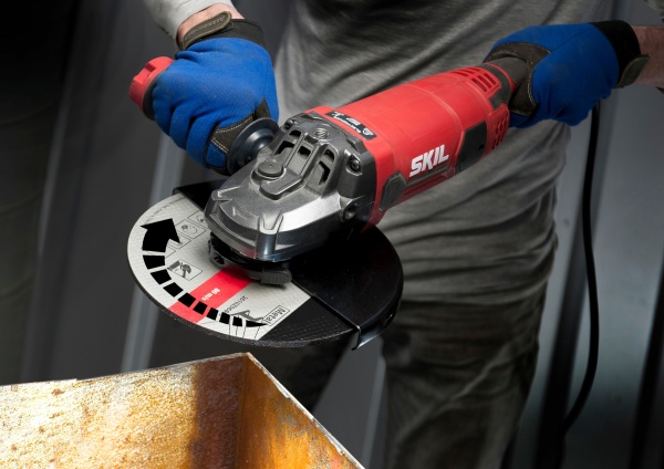 Болгарка (угловая шлифмашина) SKIL AG1E9791AB