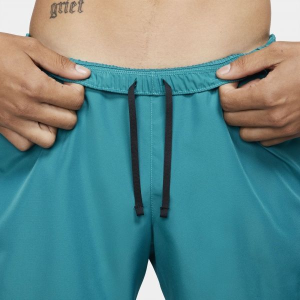 Шорты Nike M NK DF CHALLENGER SHORT 7BF CZ9066-467 р. S голубой