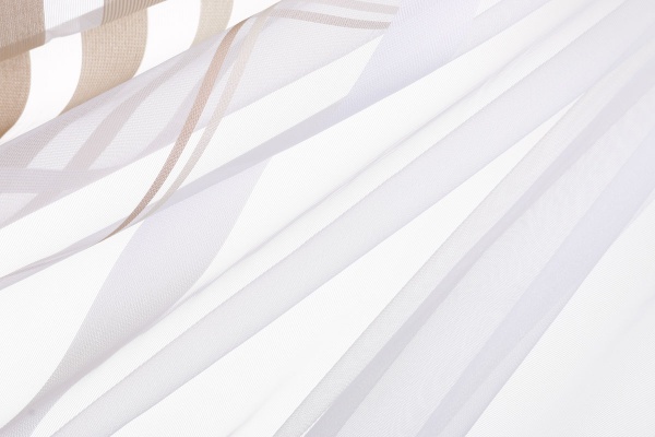 Ткань тюлевая 300 см полоски на сетке кремовый 