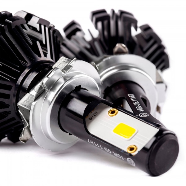 Автолампа светодиодная AMiO CX H7 30 Вт 2 шт.(1076)