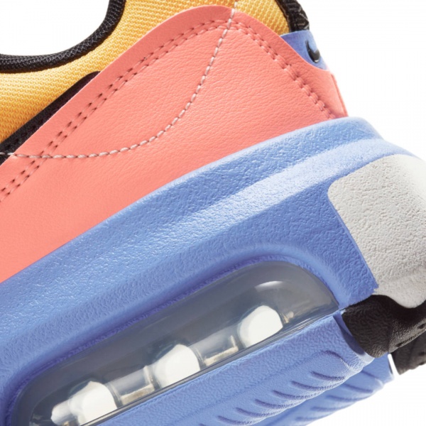 Кросівки Nike Air Max Verona CW7982-100 р.US 8,5 білий