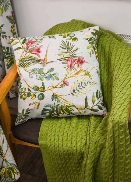 Подушка декоративна Villa квіти 45x45 см білий Прованс 