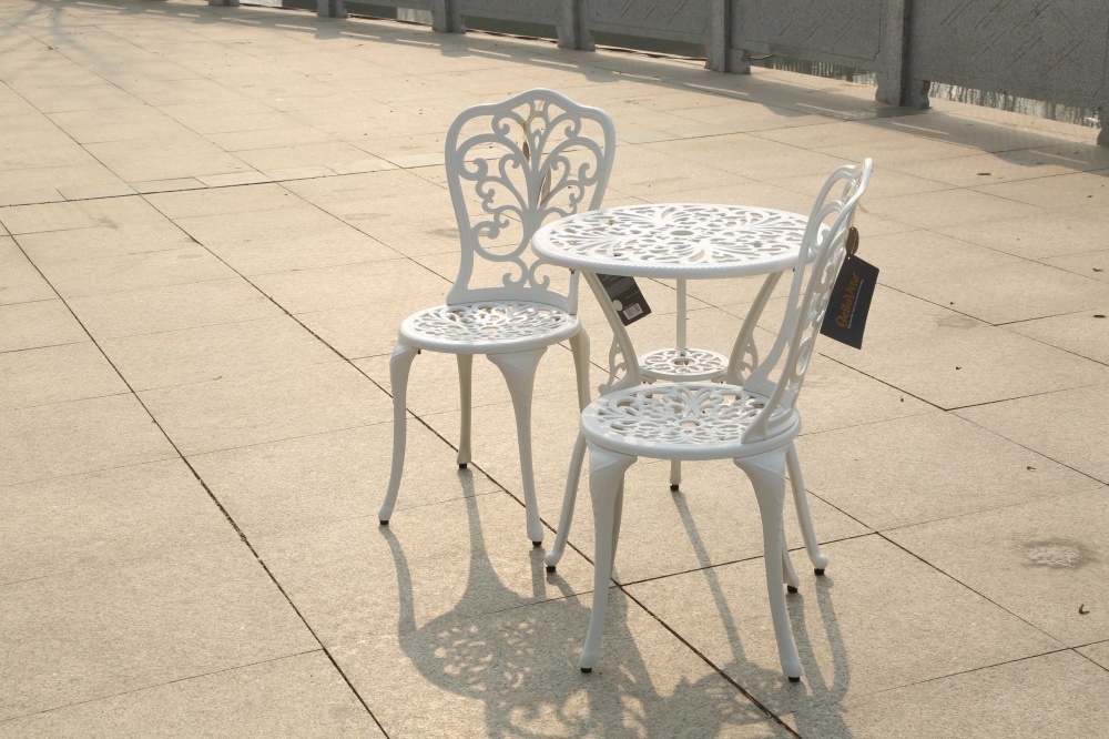 Комплект металлической мебели Bella Vita белый