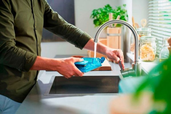 Пылесос аккумуляторный Philips FC6903/01 