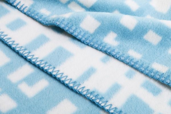 Плед Bright Bouquet Sketch Aqua 150x200 см голубой с белым Biederlack 