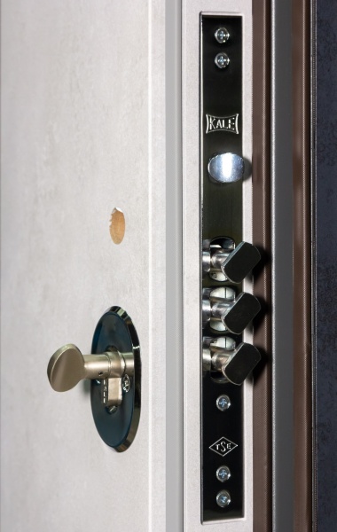 Двері вхідні Булат Гарант 535 бетон антрацит 2050x850 мм праві