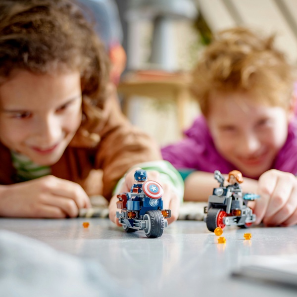Конструктор LEGO Super Heroes Marvel Мотоциклы Черной Вдовы и Капитана Америка 76260