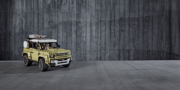 Конструктор LEGO Technic Land Rover Defender 42110