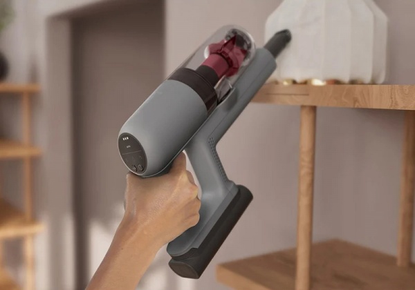 Пылесос аккумуляторный Electrolux EP71AB14UG grey 