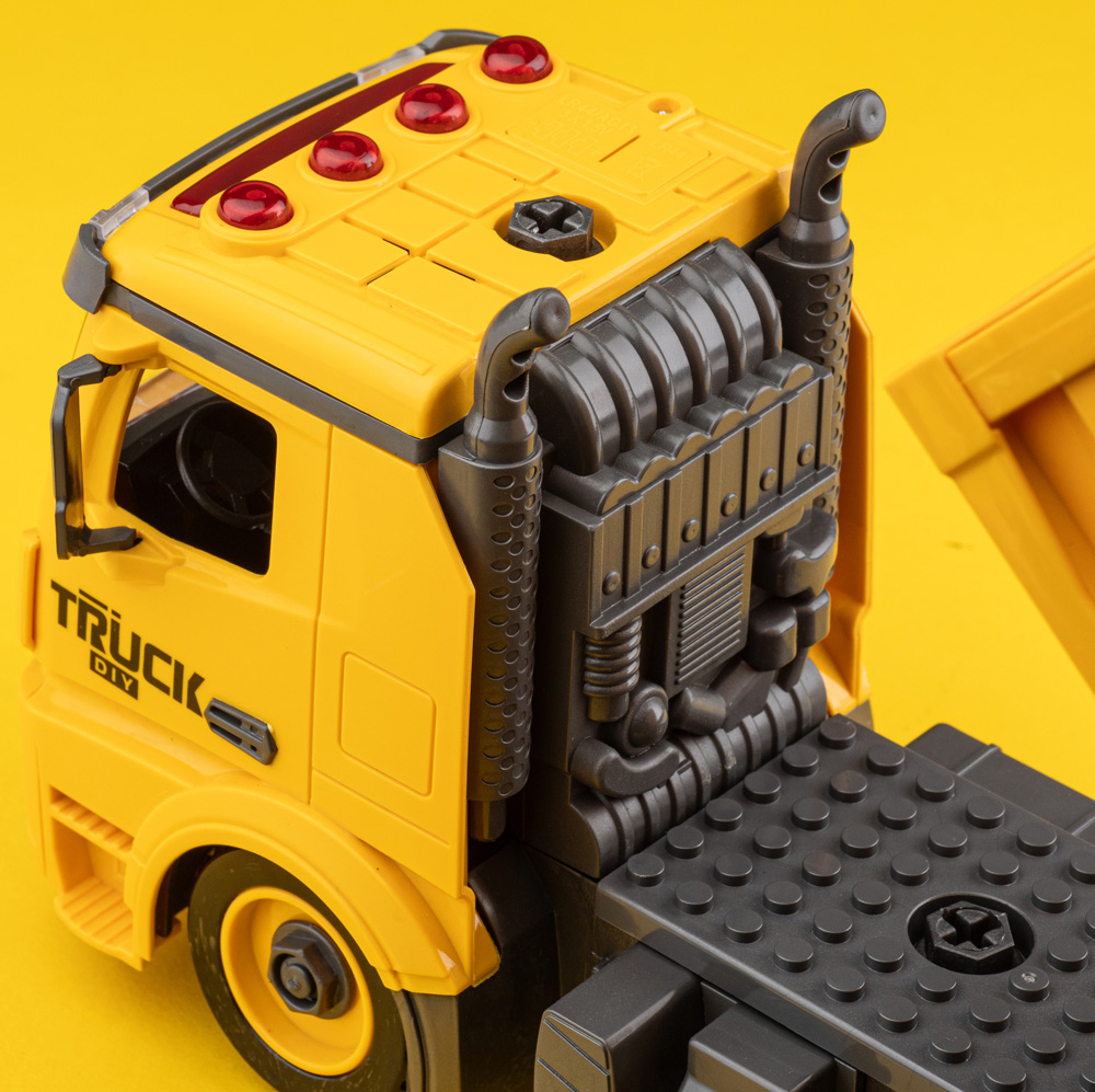 Автоконструктор Самосвал 1:24 532.01.90