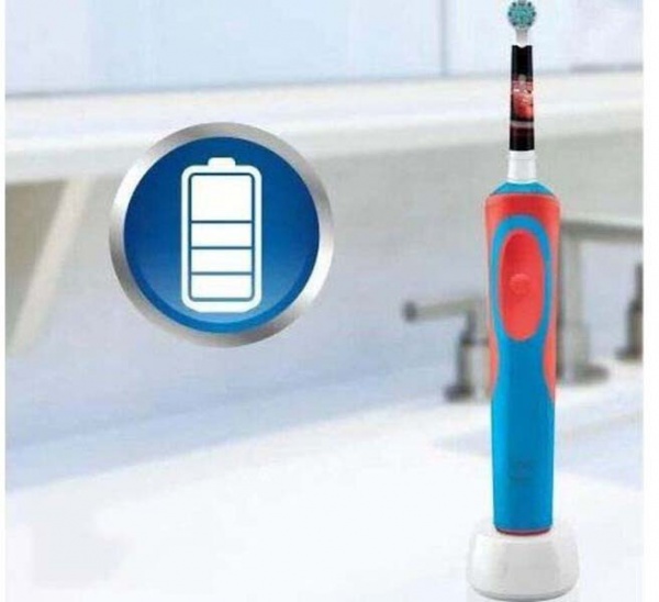 Зубная щетка Oral-B Vitality D12 Cars D12.523.1K 978105