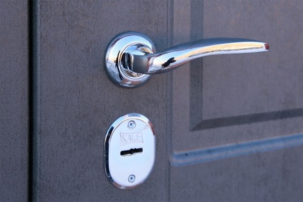 Двері вхідні Abwehr АП2-335 096П (БТ+Б) моноблок KALE+верхній замок KAL сірий 2050x960мм праві