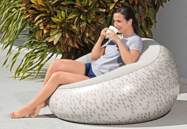 Кресло надувное Bestway 122х122 см в ассортименте