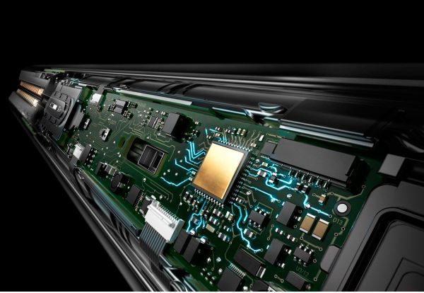 Щипцы для волос Dyson Corrale HS03