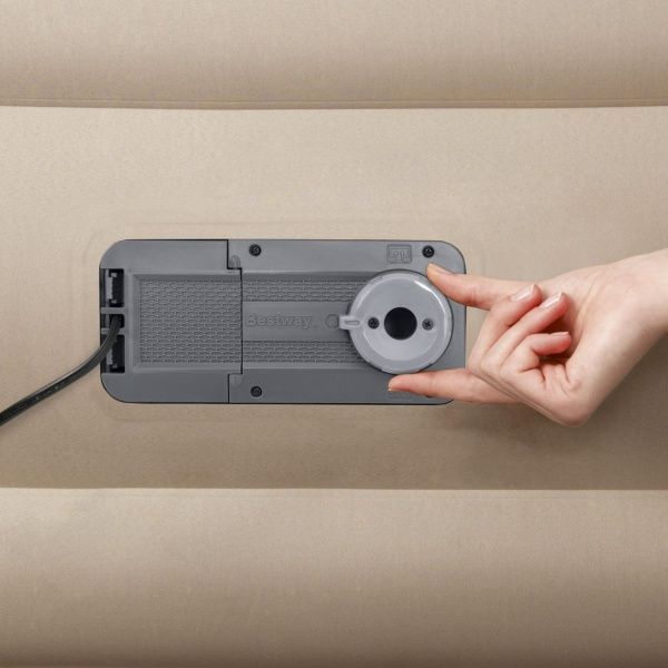 Матрас надувной Bestway Queen с электронасосом 203x152 см 69050