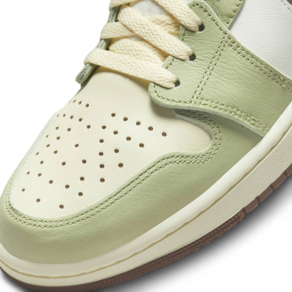 Кроссовки Nike AIR JORDAN 1 ZM AIR CMFT 2 FD4327-121 р.40,5 разноцветный