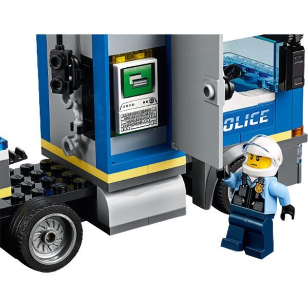 Конструктор LEGO City Перевозки полицейского вертолета 60244