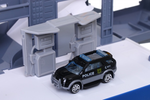 Ігровий набір Shantou Поліцейська машина-паркінг OTB0581800