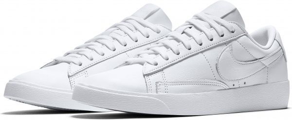 Кроссовки Nike W BLAZER LOW LE AV9370-111 р.US 8 белый