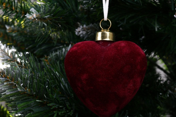 Декорация-подвеска сердце 8 см в ассортименте