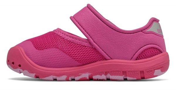 Сандалі New Balance IO208MG2 р. US 7 рожевий