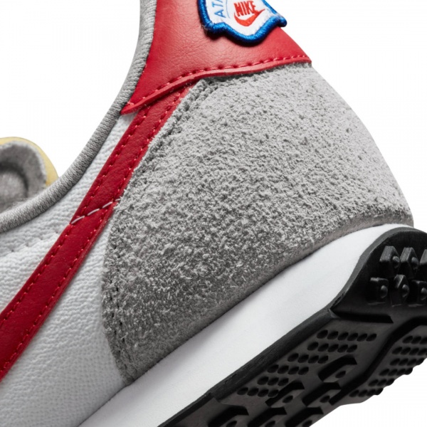 Кроссовки Nike DJ6054-101 р.44 белый