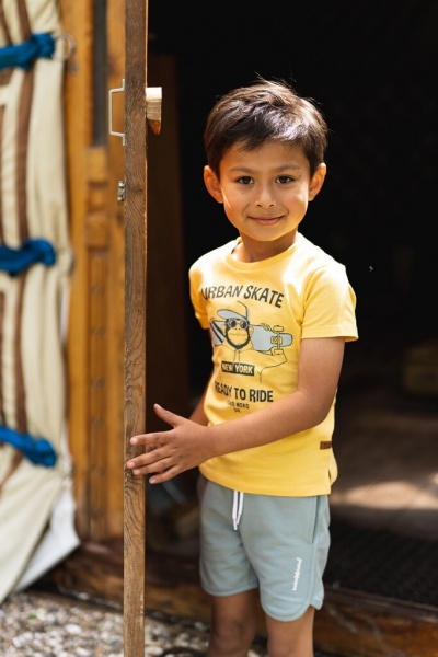 Футболка для хлопчиків Koko Noko р.134 жовтий T46832-37 