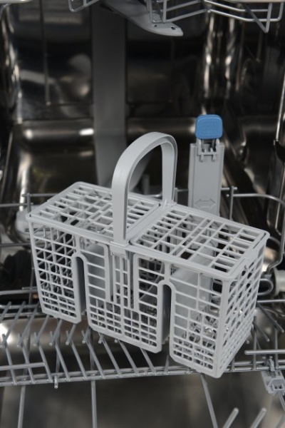 Посудомоечная машина Indesit DSFO3T224C