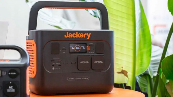 Зарядная станция Jackery Explorer 1000 Pro (1002 Вт·год) 