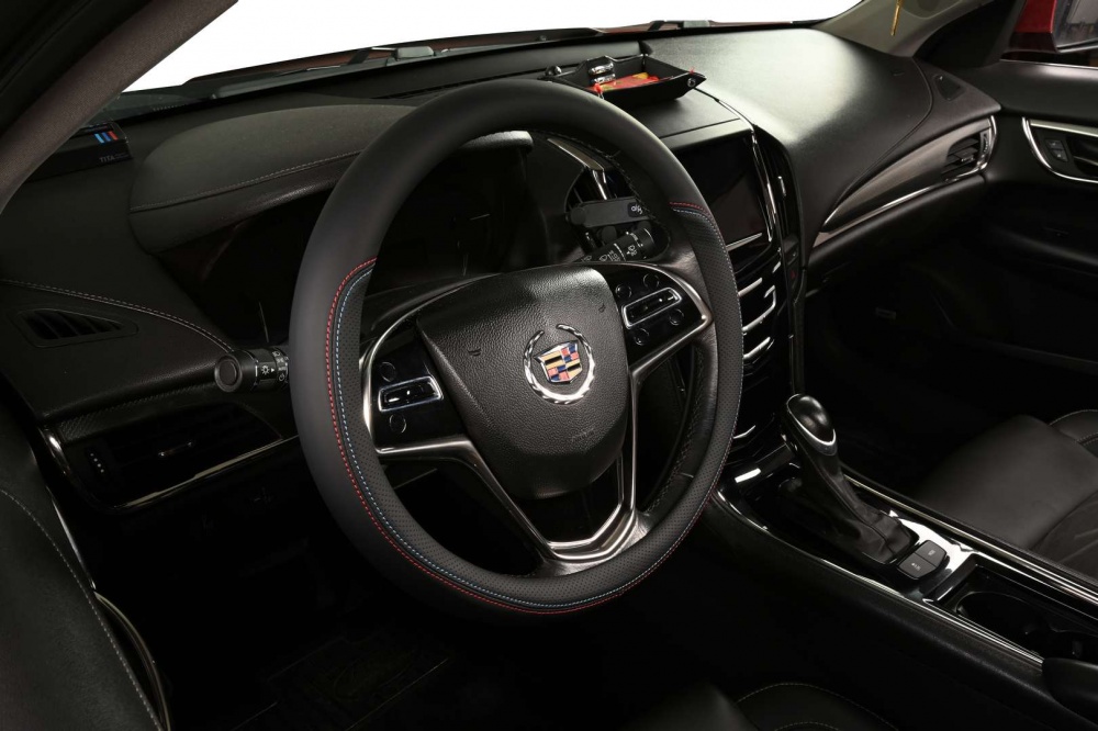 Чехол на руль Auto Assistance GP2111 L (39-41 см) черный