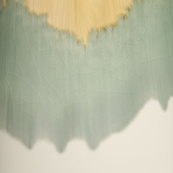 Ваза керамічна світло-зелена 46 см Bernardo