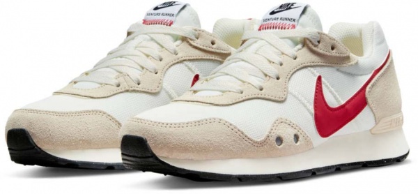 Кросівки Nike Venture Runner CK2948-111 р.38 бежевий