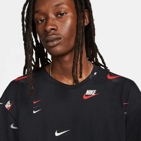 Футболка Nike DZ2991-010 р.XS чорний