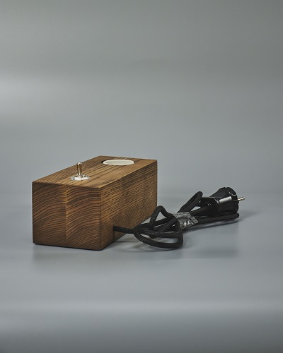 Настольная лампа декоративная Iterna Cube L 1xE27 дерево темное LW054 