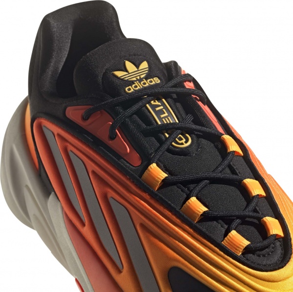Кроссовки Adidas OZELIA G54894 р.UK 8 черный