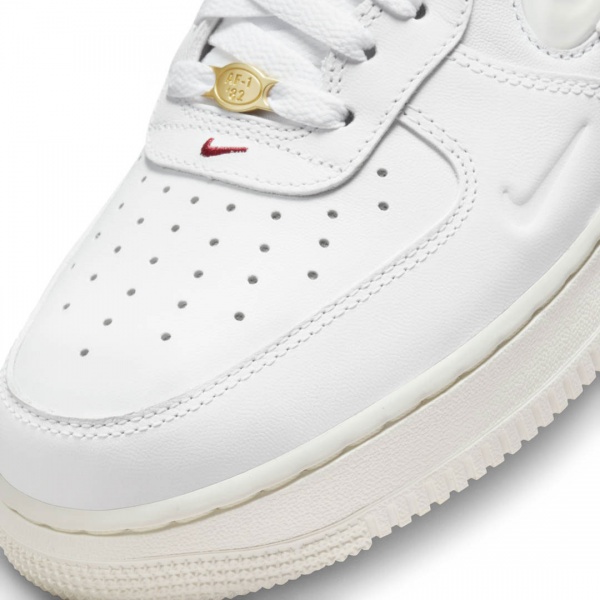 Кроссовки Nike AIR FORCE 1 DQ7664-100 р.45,5 белый