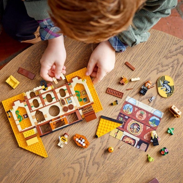 Конструктор LEGO Harry Potter Прапор гуртожитку Гафелпаф 76412