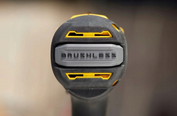 Шуруповерт ударный аккумуляторный Stanley FatMax SFMCD721B