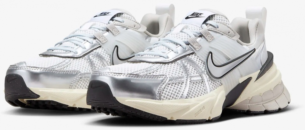 Кросівки жіночі демісезонні Nike V2K RUN FD0736-100 р.40,5 біло-сірі