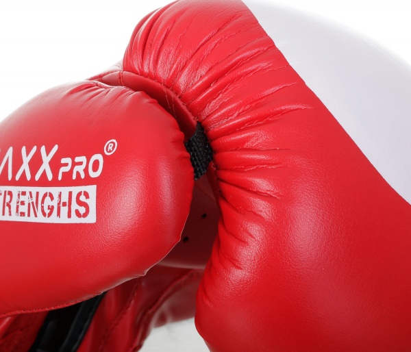 Боксерские перчатки MaxxPro AVG-616 р. 14 красный