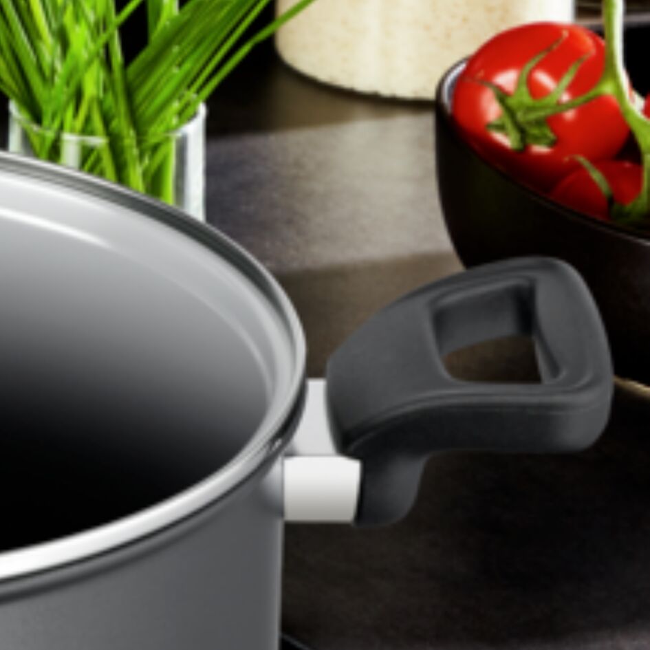 Сотейник із кришкою Tefal Titanium Shallow 24 см G3037053