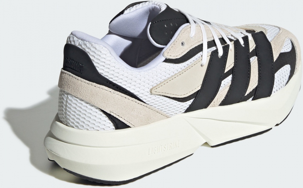 Кроссовки мужские Adidas LIGHTSTRIDE JH6944 р.45 1/3 бежевые с черным
