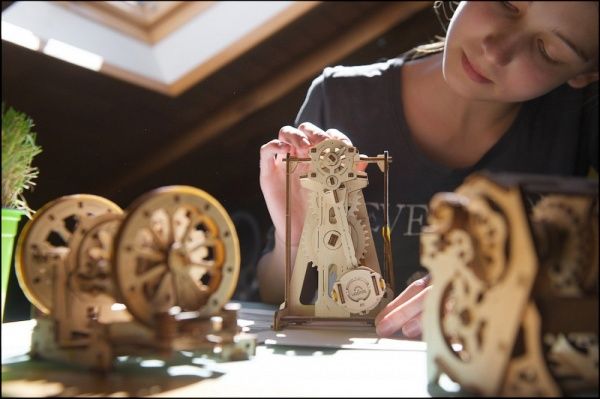 Деревянный 3D-конструктор UGEARS Маятник