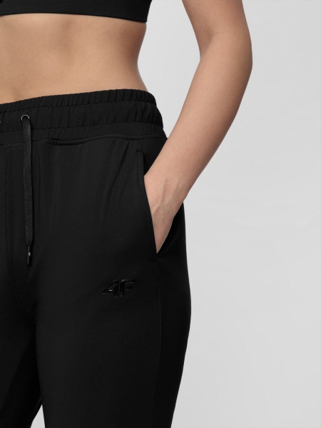 Брюки 4F D4L21-SPDF303-20S р. XS черный