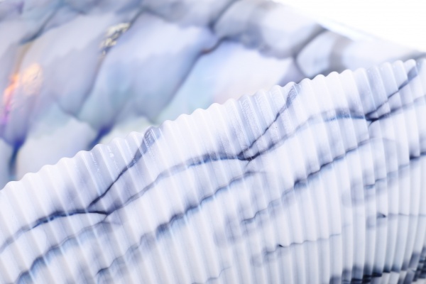 Фруктовница Yalos Murano SHELL 13 см белая с бирюзовыми нитями и перламутровым эффектом 