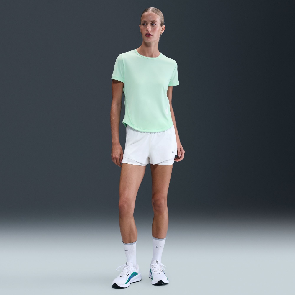 Майка Nike W NK TEMPO SWSH HBR DF SS TOP HV2772-353 р.XS зеленый