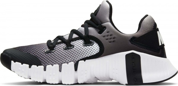 Кроссовки Nike W FREE METCON 4 DJ3071-101 р.38 черно-белый