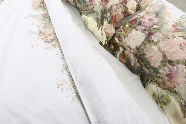 Комплект постільної білизни Nostalgia 2.0 білий із малюнком Decoflux 